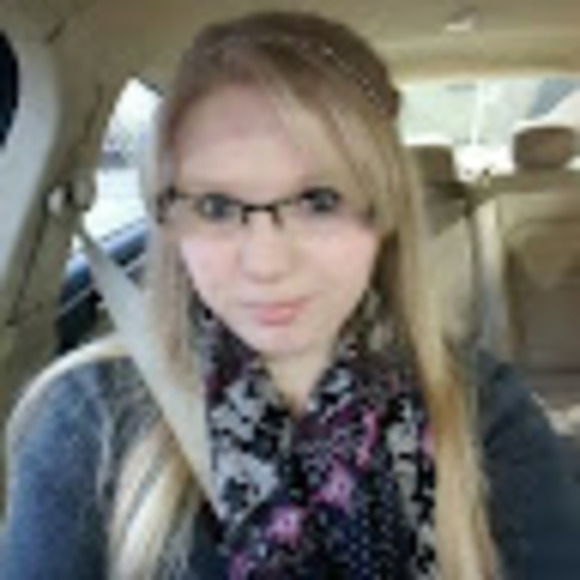 Meet your Posher, Eleni - Picture 1 of 1